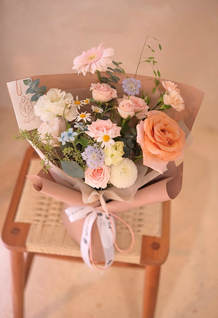 Seasonal Bouquet | S - Fresh Flowers - Bouquet - Seasonal Bouquet - Seasonal Pick - 2