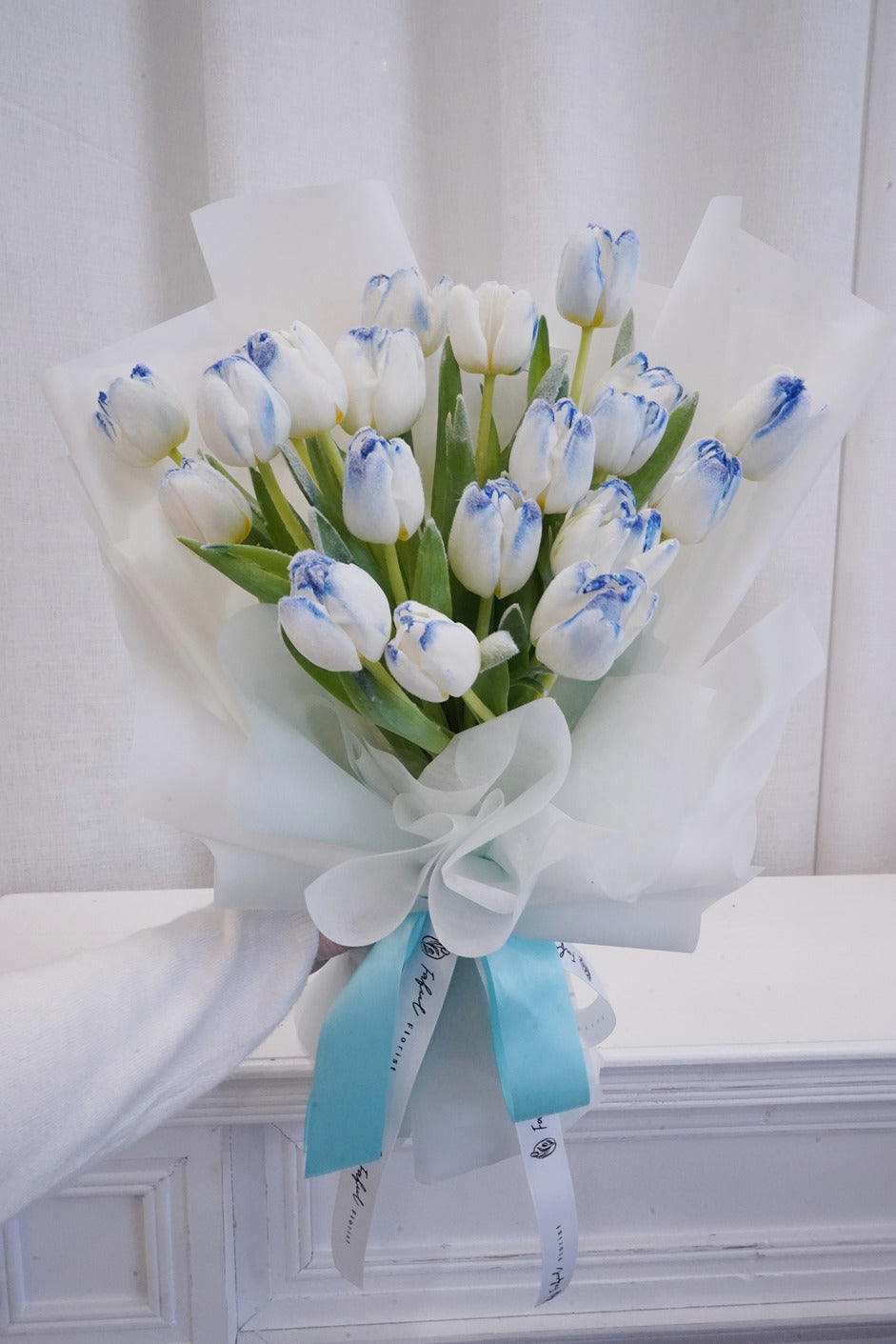 Snowflake | Frozen Light Blue Tulip - Fresh Flowers - Bouquet - Bouquet - for him - Speedy Recovery - 1