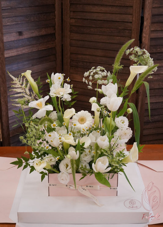 First Love | Calla Lily - Fresh Flowers - Flower Box - Romance - Surprise - Surprise Box - 1