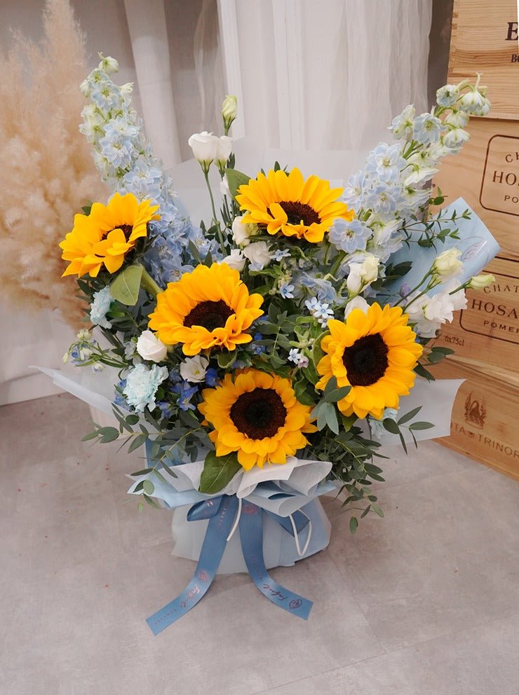 Golden Sun | Sunflower - Fresh Flowers - Bouquet - Bouquet - for him - Graduation - 1