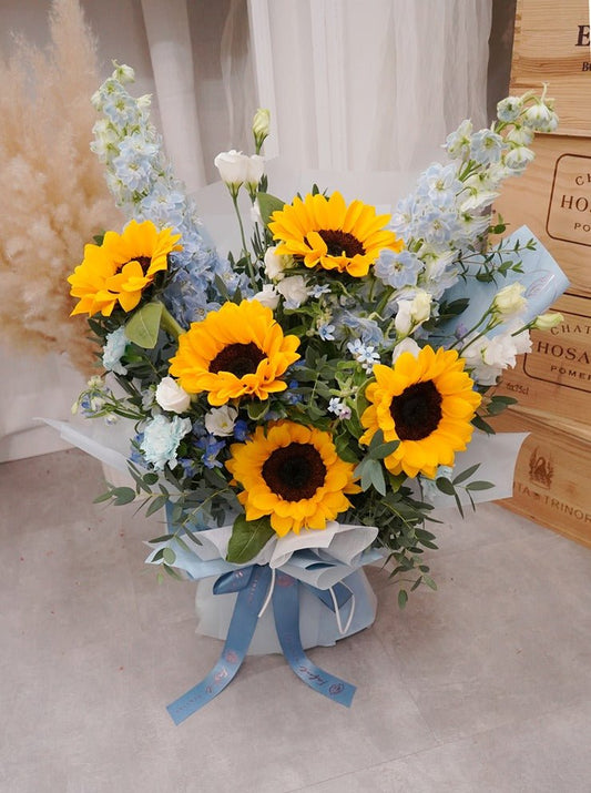 Golden Sun | Sunflower - Fresh Flowers - Bouquet - Bouquet - for him - Graduation - 1
