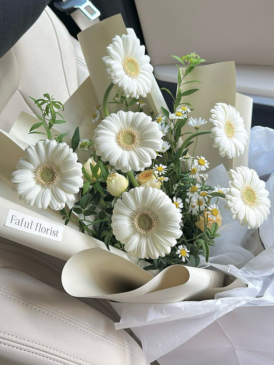 White Gerbera - Fresh Flowers - Bouquet - Anniversary - Birthday - Bouquet - 1