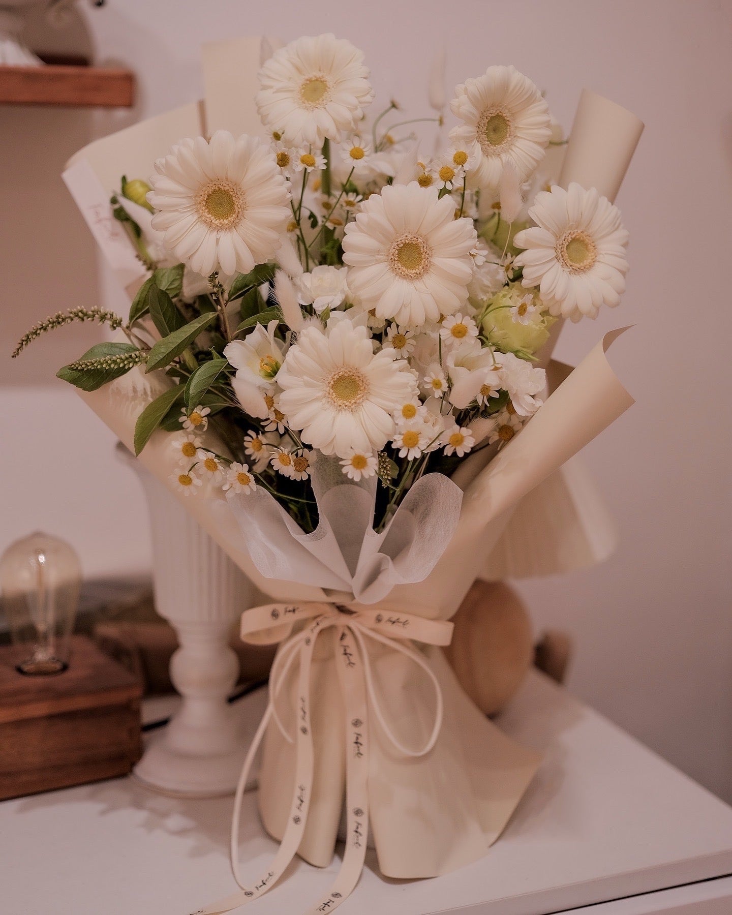 White Gerbera | - Fresh Flowers - Bouquet - Anniversary - Birthday - Bouquet - 1