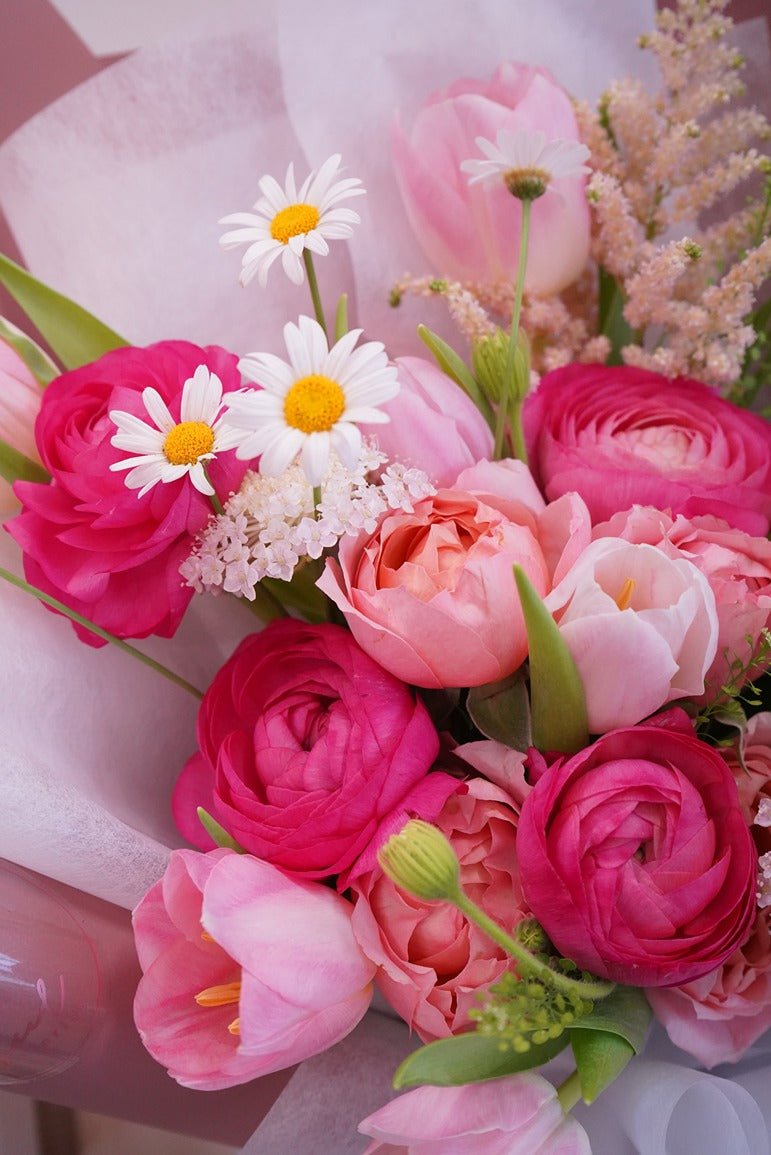 Born of love | Pink Tulip - Fresh flowers, Tulips- - - Bouquet - Seasonal Pick - 3