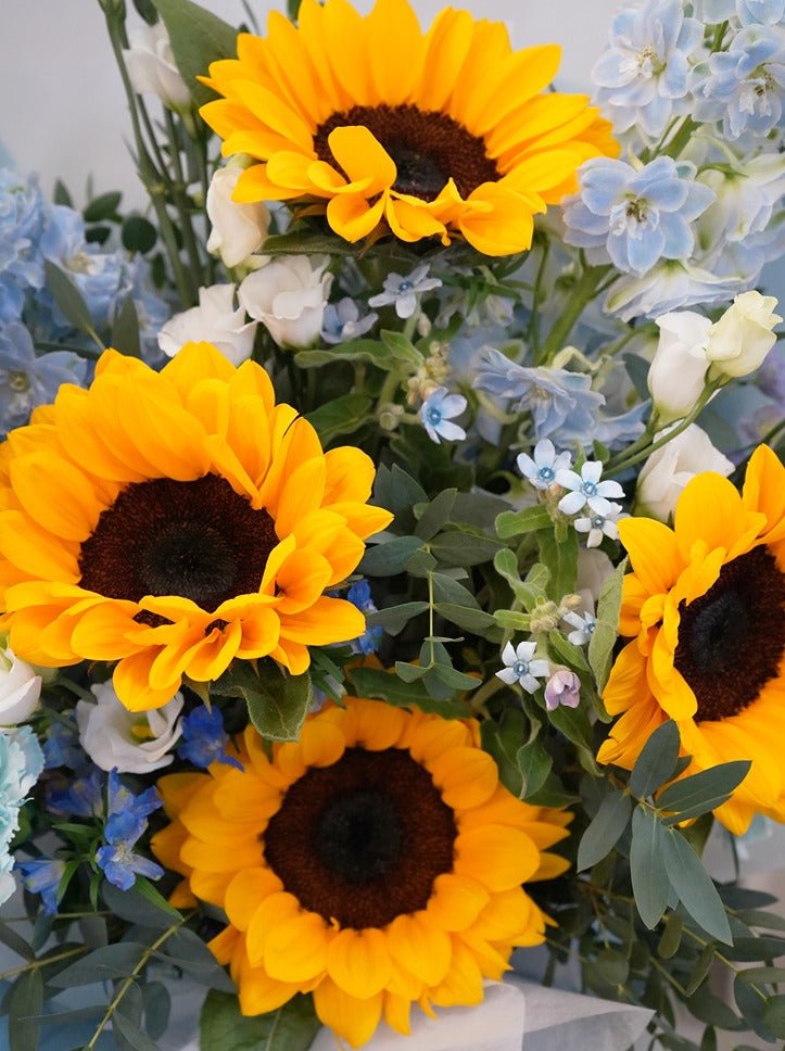 Golden Sun | Sunflower - Fresh flowers,Sunflower- - - Bouquet - for him - Graduation - 2