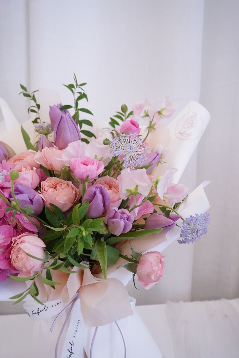 Le Jardín | Pink Hydrangea - Fresh flowers, Roses- Standard - - Bouquet - For Mum - Seasonal Pick - 2