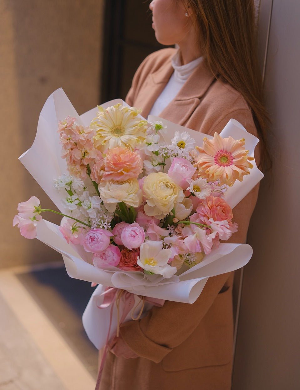 Le Macaron - Fresh flowers, Roses- Superior - - 2024vday - Bouquet - 2