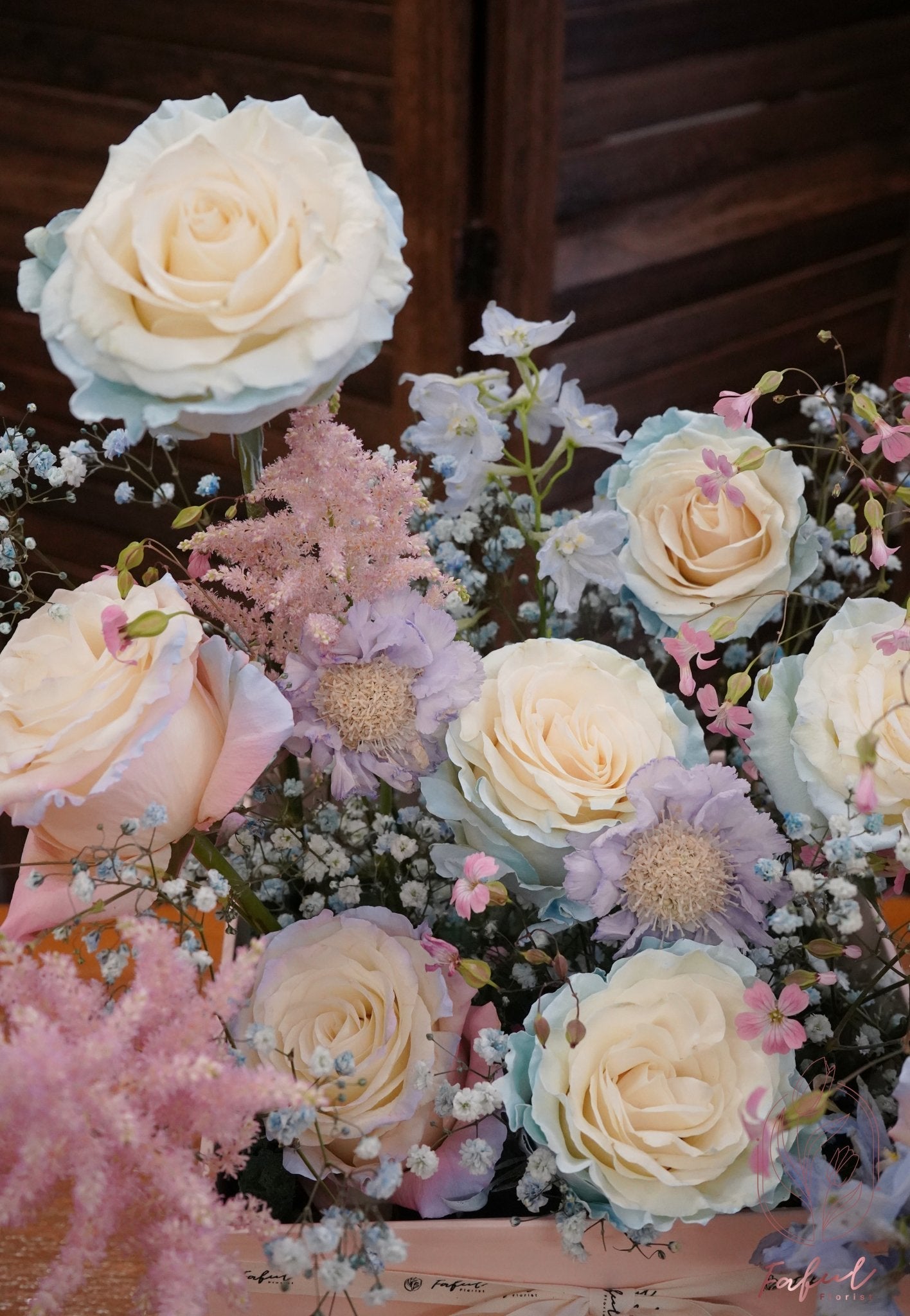 Little Twin Stars | Unicorn Rose - Fresh flowers, Box, Roses- Little Twin Stars  - Feather - Surprise Box - - 4