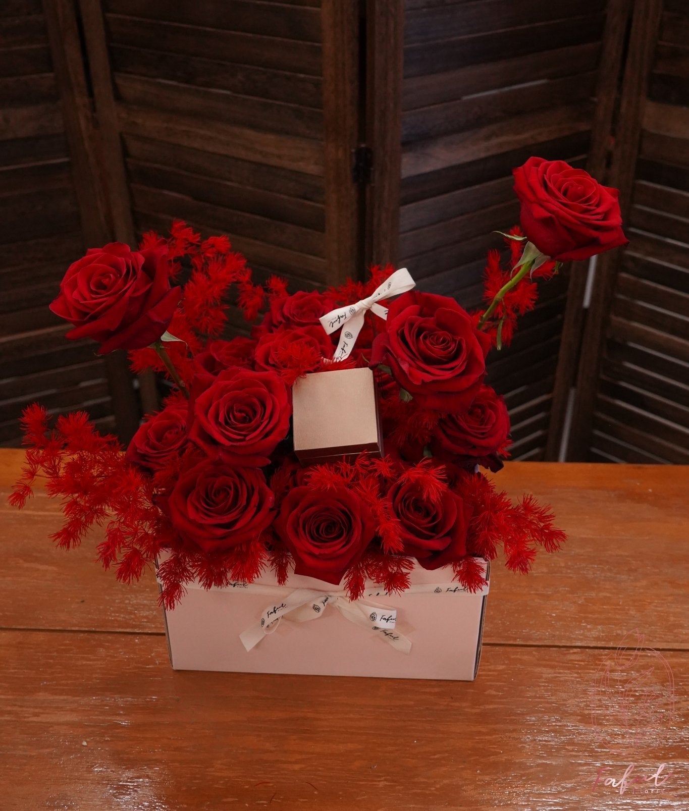 Red Romance | Red Rose - Fresh flowers, Roses- Red Romance - Feather - Anniversary - Romance - Rose - 3