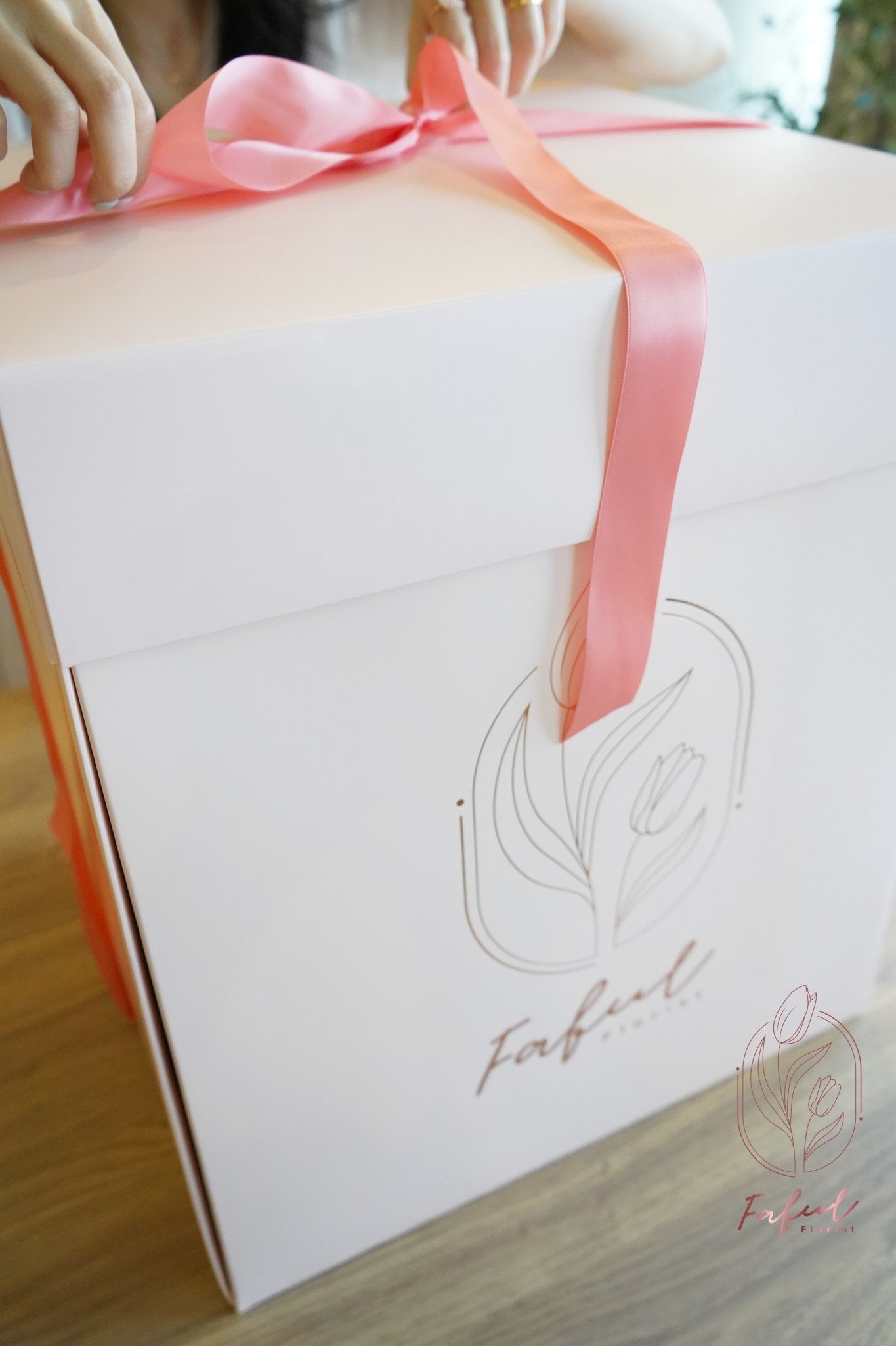 Rosewater (Quicksand & Cappuccino Rose) - Fresh Flowers - Flower Box - Anniversary - For Mum - Rose - 6