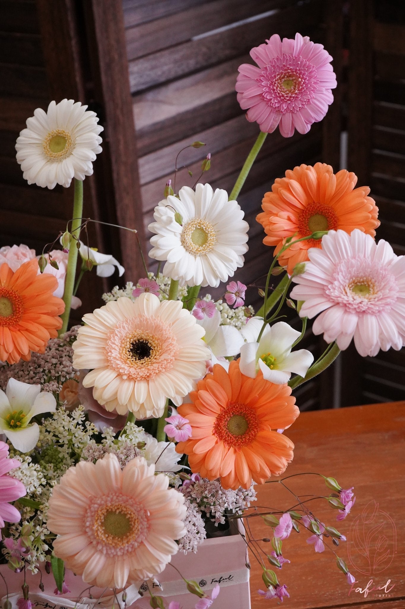 Summer Vibes | Gerbera - Fresh flowers, Box, Roses- Summer Vibes - Feather - Surprise Box - - 4